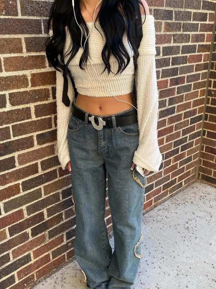 South sophomore Jatziry Sandoval-Reyna shows off her unique fashion aesthetic.