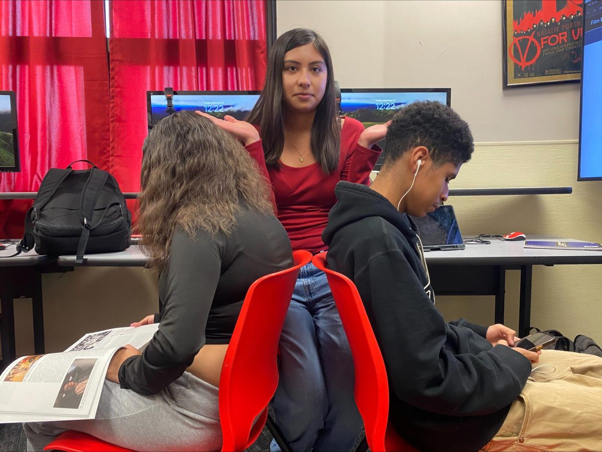 Marely Valdovinos Silva, center, must decide whose studying style she wants to emulate this year - Rebeca Gil or Juan Molina-Rodriguez.