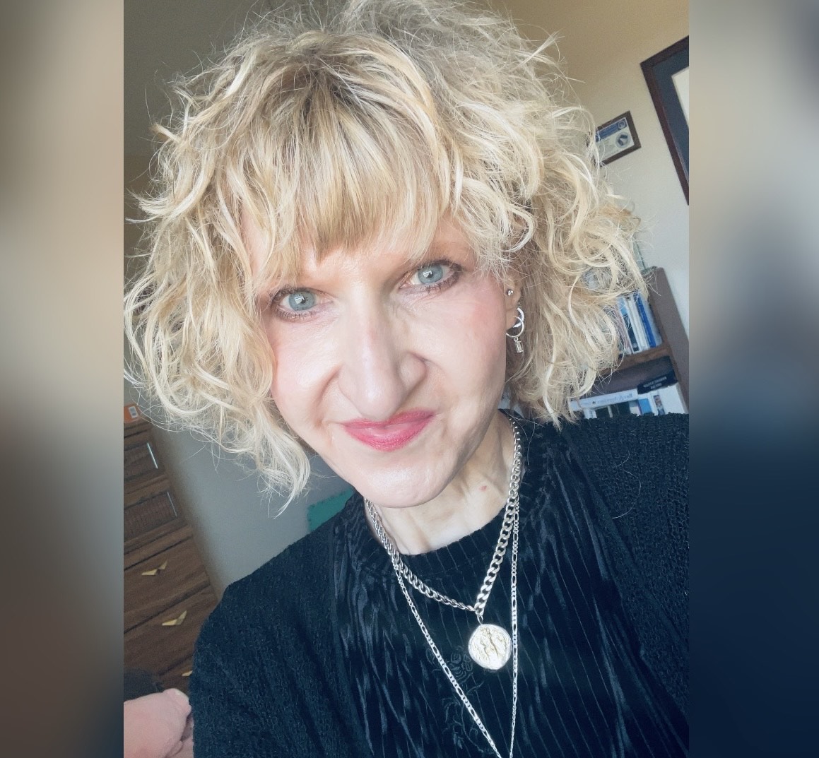 Deana Colón has come full circle from working as a journalist to teaching young reporters at Omaha South.