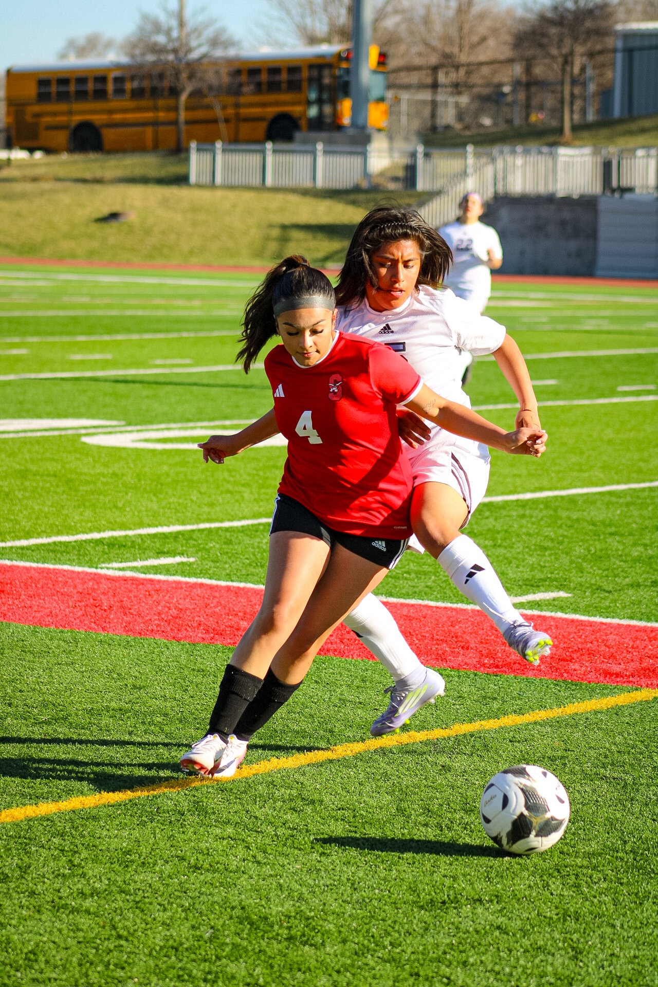 Girls soccer splits with Bellevue East