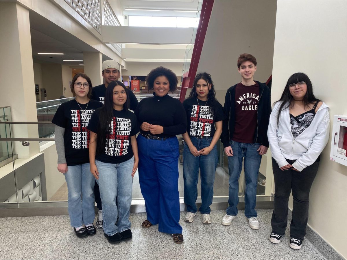 Senior journalism students got to learn from the pros at the UNO High School Media Conference. Denise Lagunas, Hugo Hernandez Lara, Elizabeth Hernandez Ortega, Ashely Alvarez, Kristopher Plascenia and Jennifer Ayala-Resendiz are pictured with KETV reporter Waverle Monroe.